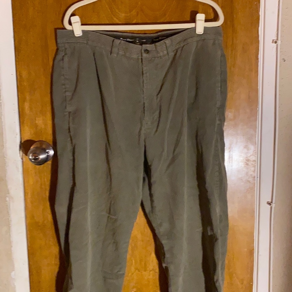Tommy Bahama size 38 waist men’s corduroy pants